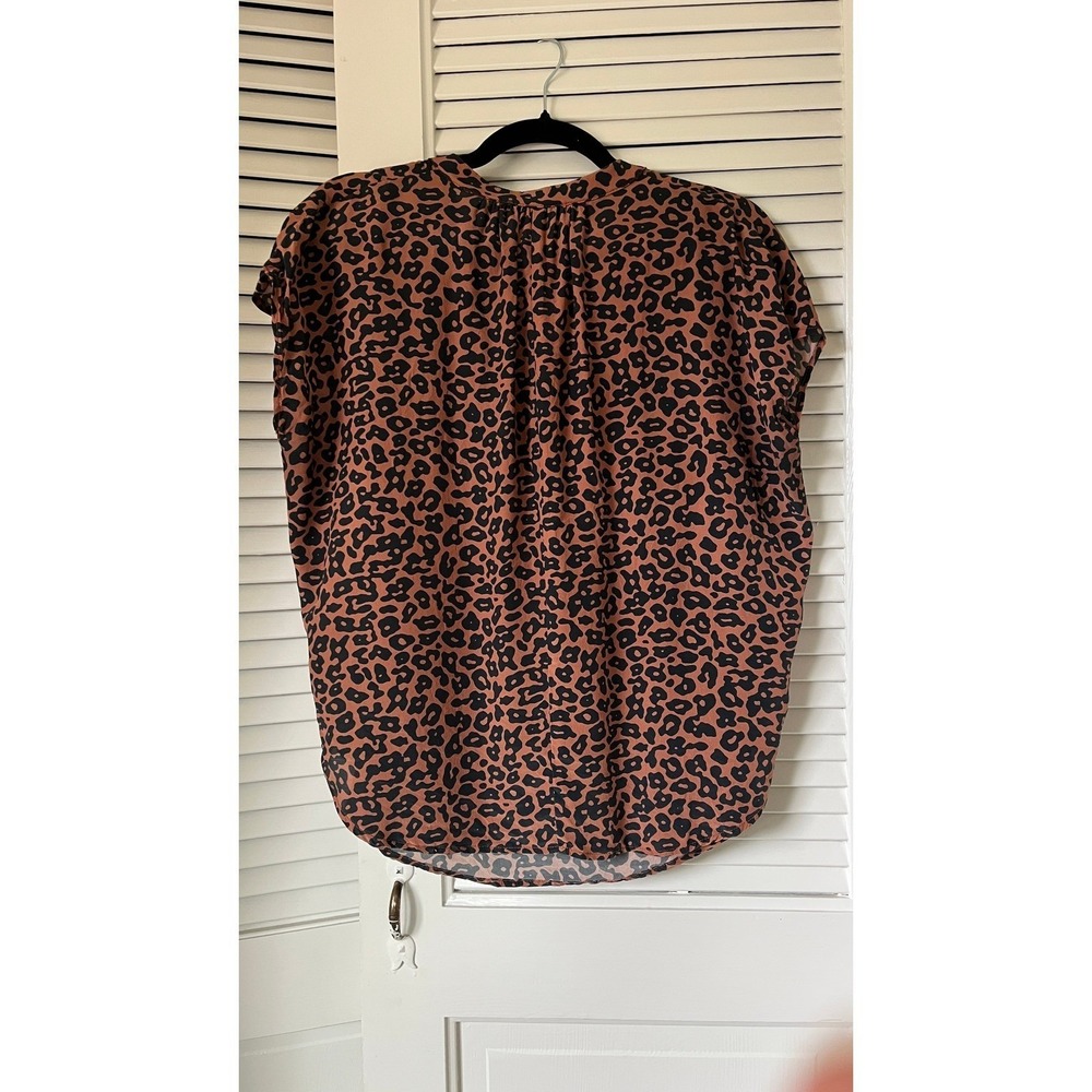 Amour Vert Renata Leopard Print Silk Blouse Cap Sleeve Split-Neck Blouse Sz S - Picture 3 of 10